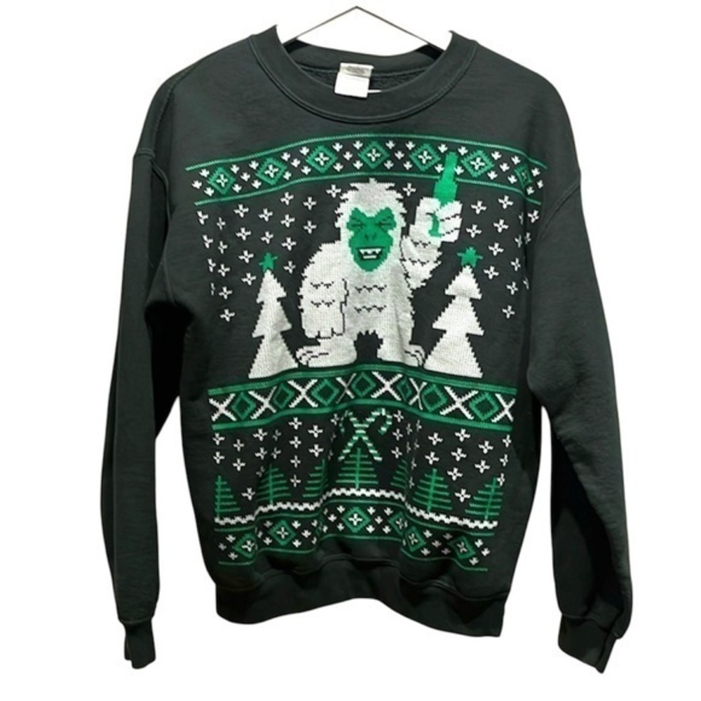 Gildan Yeti Sasquatch Beer Men’s Sweatshirt Size Medium Ugly Sweater